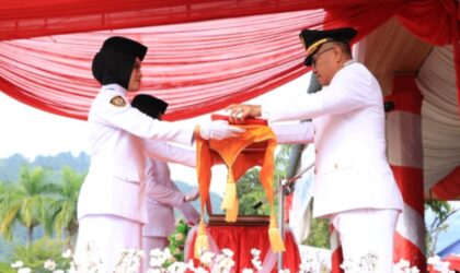 Wali Kota Alfin memimpin upacara HUT ke-81 RI