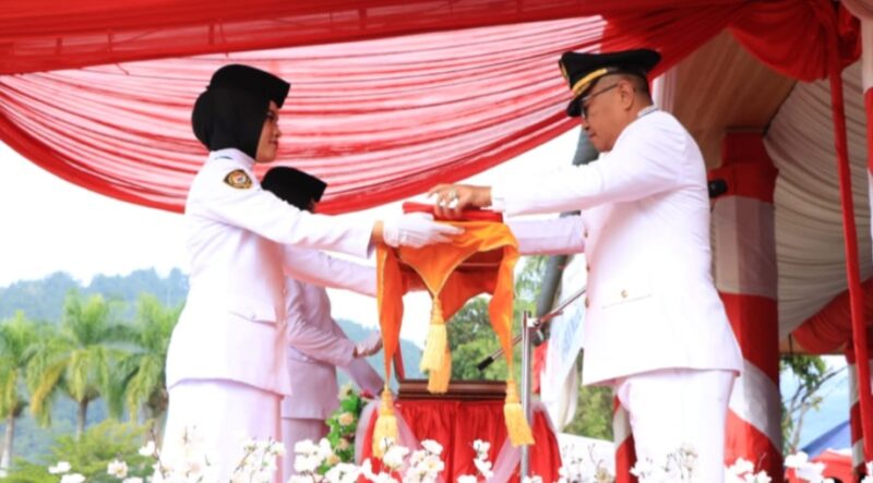 Wali Kota Alfin memimpin upacara HUT ke-81 RI