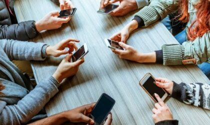 Tak Andalkan WhatsApp, Gen Z Pilih Aplikasi Pesan yang Dikirim Burung Merpati