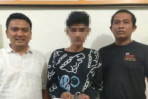 Polsek Bayang menangkap pemuda 23 tahun yang tengah bermain judi slot
