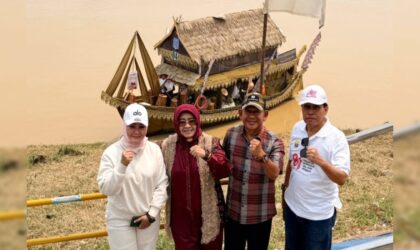 Merangin Kenalkan Rumah Tuo Lewat Lomba Perahu Tradisional di Sungai Batanghari