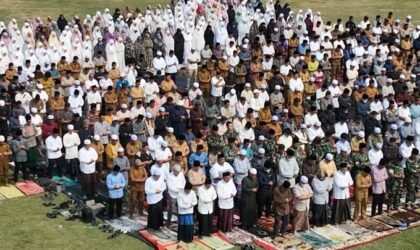 Kemarau dan Karhutla Warga Shalat Istisqa