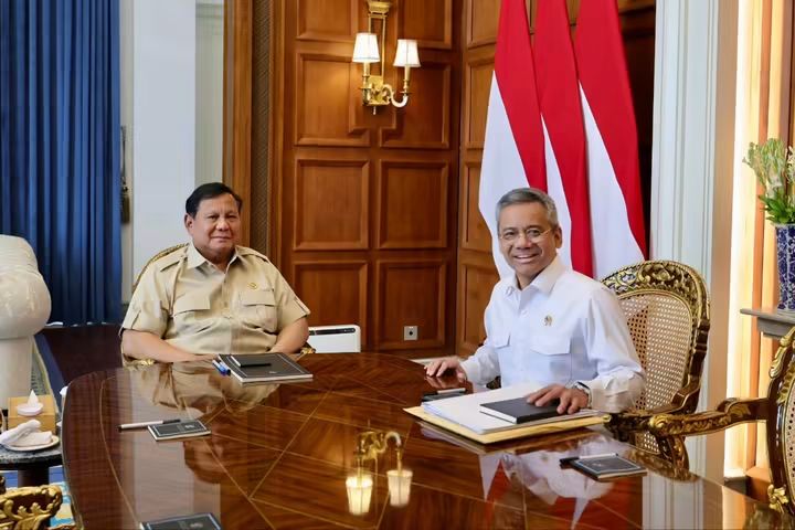 Presiden Prabowo Subianto dan Suahasil Nazara