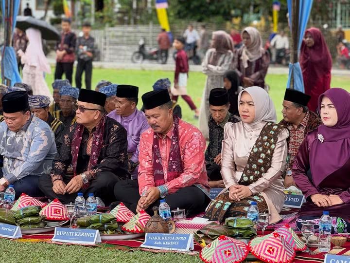 Bupati Monadi: Kenduri Sko Jadi Momentum Bangkitkan Adat Lamo
