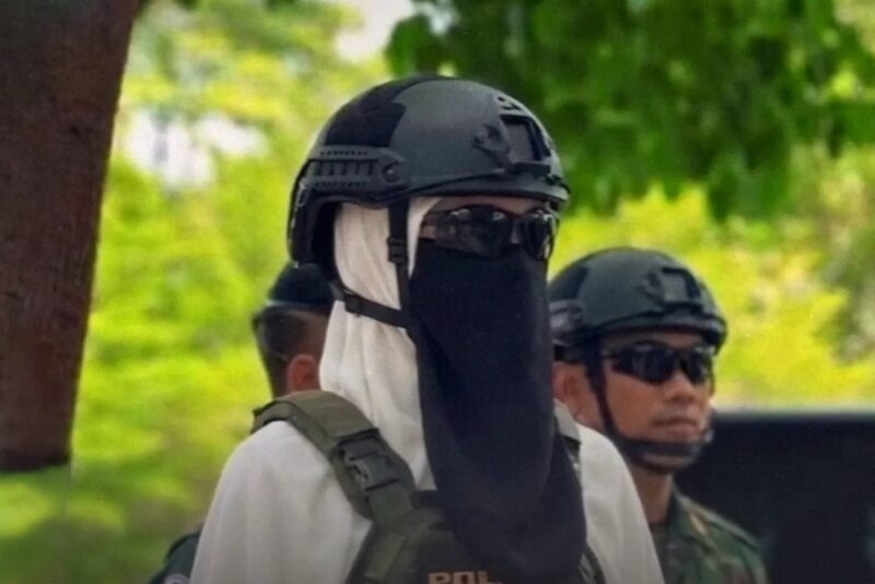 Nur Ainanta, Muslimah Bercadar Asal Sulawesi  Bertugas di Kamboja