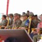Prajurit dari lima negara menunjukkan kemampuan infiltrasi udara melalui penerjunan statis