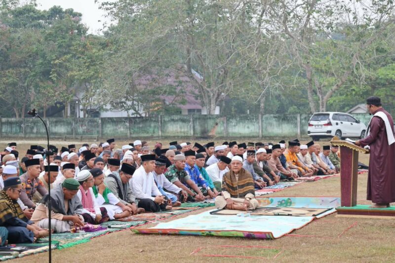 Warga Muko-Muko Bathin VII gelar Sholat Istisqa di tengah kemarau panjang