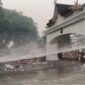 Demo Kabut Asap di DPRD Jambi Ricuh, Massa Desak Al Haris Bertindak