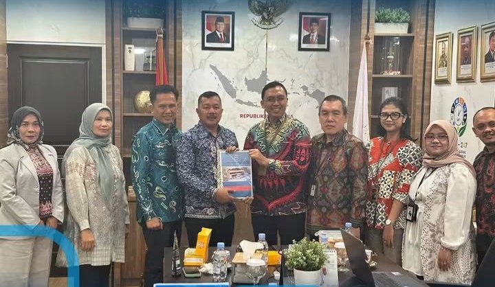 Bupati Monadi mempercepat pembentukan Mal 