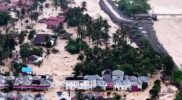 Banjir Terjang Padang, Arus Deras Terekam Video