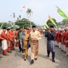 Wawako Sungai Penuh Azhar Hamzah bersama istri dan wakil Bupati Kerinci, H. Murison menghadiri HUT ke-27 Kabupaten Muaro Jambi
