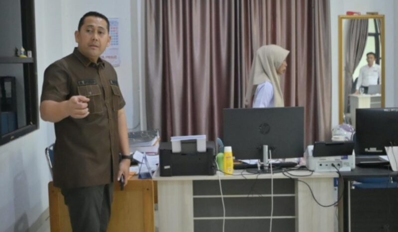 Bupati Merangin, M Syukur Sidak di kantor setda 