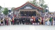 Bupati Monadi menutup Festival Budaya Kerinci 2026 di Dermaga Danau Kerinci