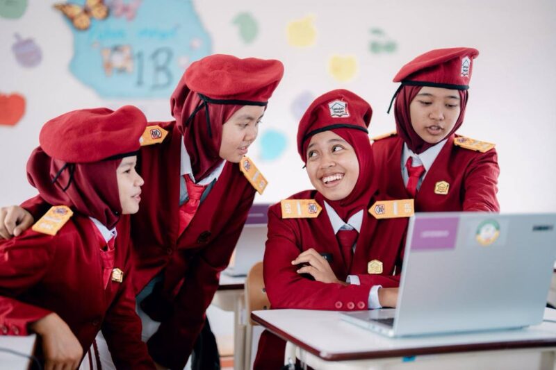 Kemensos, Sekolah Rakyat, Afrizon Tandjung, keselamatan siswa, evaluasi Sekolah Rakyat,